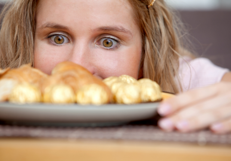 Compulsions alimentaires Une technique contre-intuitive pour les calmer